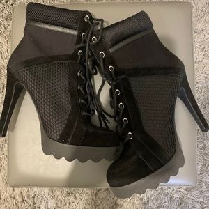 Women Nine West Heeled Boots Size 9